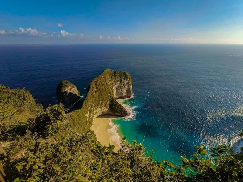 6A - The Nusa Islands.webp